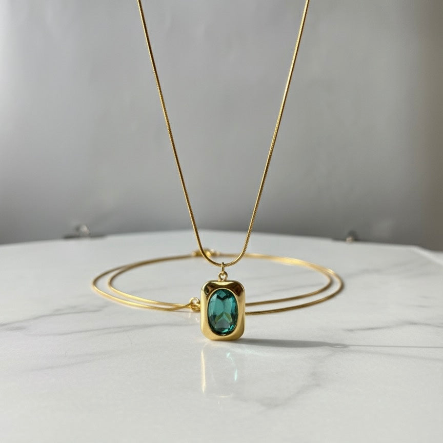 Gold Tone Green Crystal Pendant Necklace
