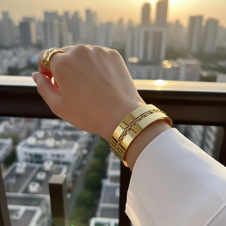 Golden Horizon: Sleek Chain-Detail Anti-Tarnish Bracelet & Ring Set