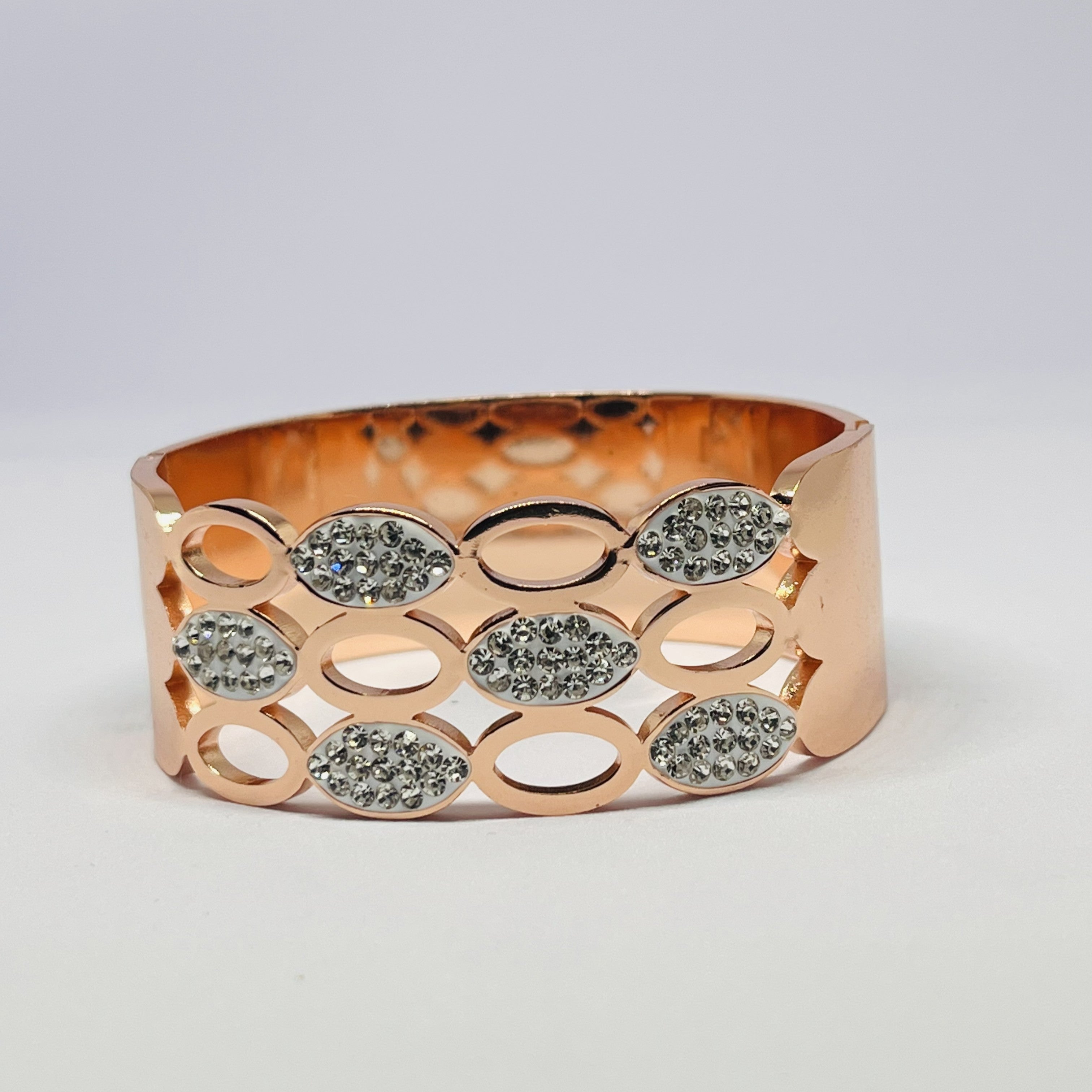 Rose Gold Crystal Oval Bangle – Modern Glam Statement Bracelet