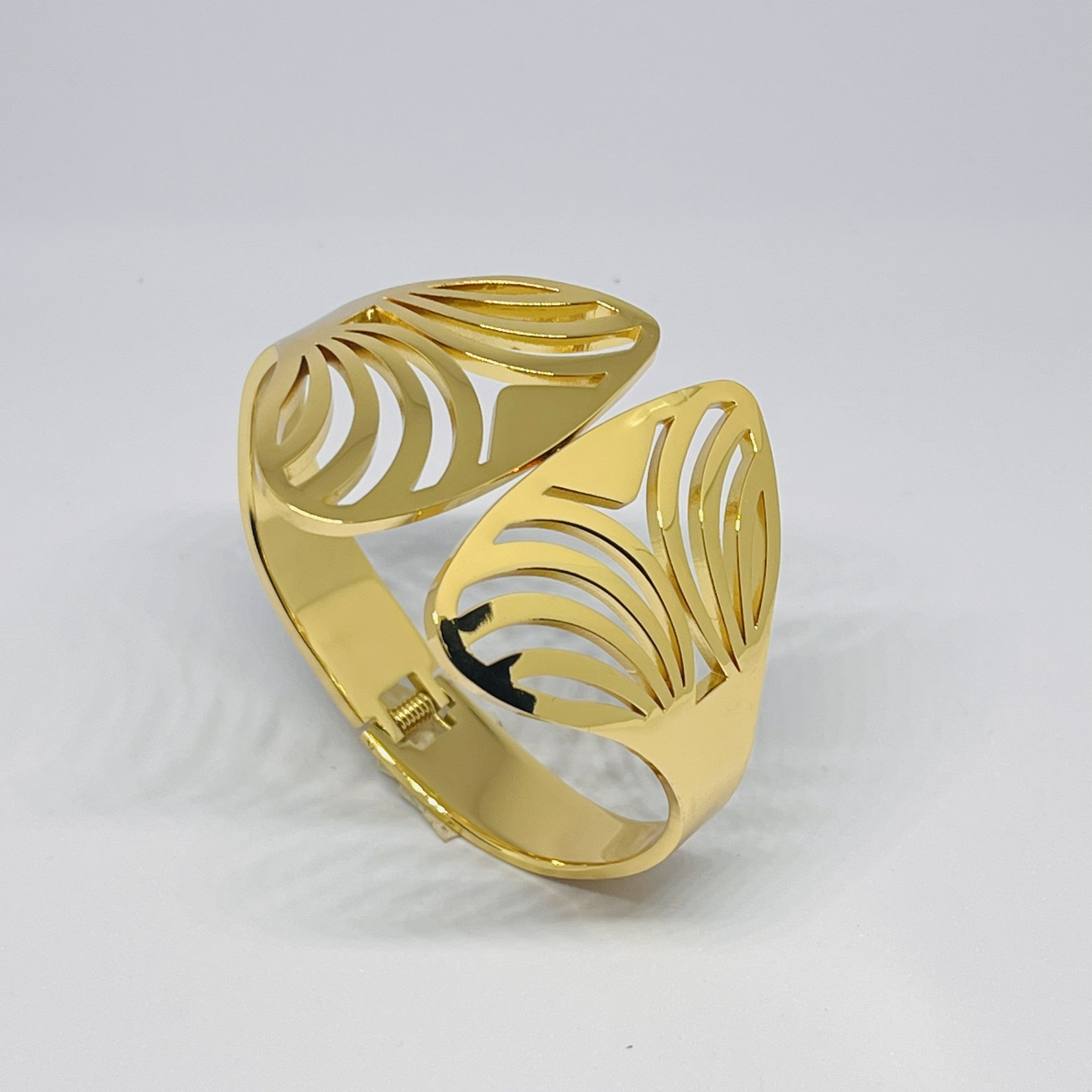 Golden Petal Cutwork Bangle – Modern Leaf Statement Bracelet