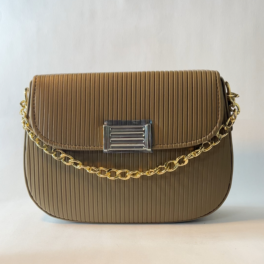 Chic Ribbed Flap Shoulder Bag with Gold Chain Strap